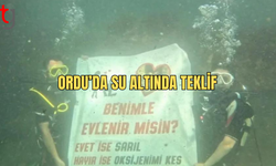 Ordu’da Su Altında Pankartlı Sürpriz Evlilik Teklifi