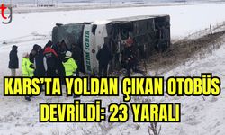 Kars''ta yoldan çıkan otobüs devrildi: 23 yaralı