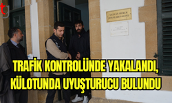 Trafik Kontrolünde Yakalandı, Külotunda Uyuşturucu Bulundu