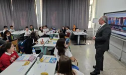 Bursa’da tüm ilçelerde eş zamanlı ders işlendi... İlk ders 'Sağlıklı Beslenme'