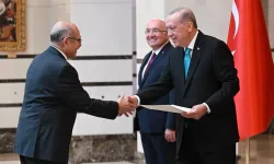 Cumhurbaşkanı Erdoğan'a 4 büyükelçiden güven mektubu