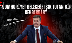 Arıklı’dan anlamlı mesaj: “Cumhuriyet geleceğe ışık tutan bir rehberdir”