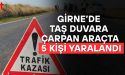 Girne’de Duvara Çarpan Araçta 5 Kişi Yaralandı