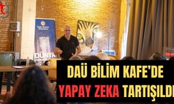 DAÜ Bilim Kafe’de yapay zekâ tartışıldı