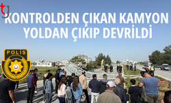 Kamyon devrildi, sürücü ve yolcu hastaneye gitmedi