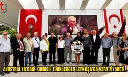 Kıbrıslı Türkler Lefkoşa’daki Anıtlara Çelenk Bıraktı