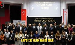 DAÜ’DE 25 YILLIK EMEĞE ONUR PLAKETİ