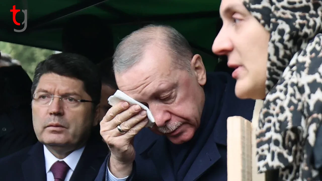 Turkiye Acida Birlesti Cumhurbaskani Erdogan Cenazede Agladi Mzb4 Cover.jpg