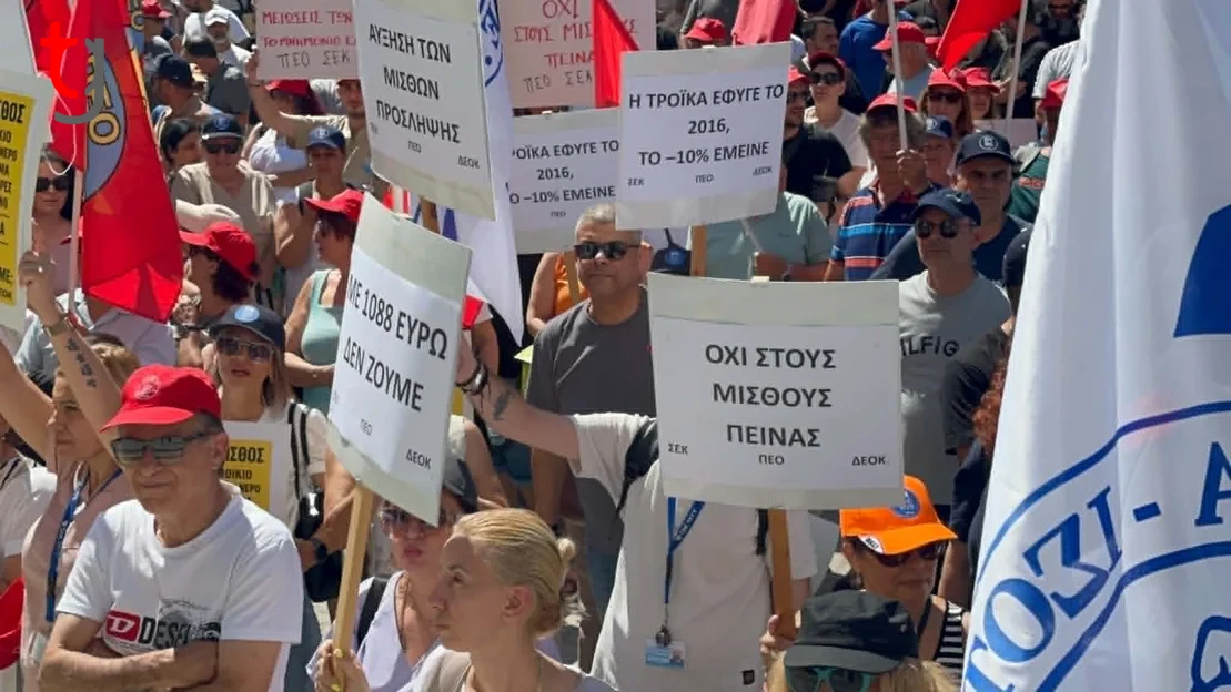 Stike4.Jpg